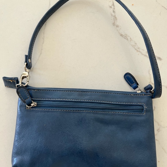 Gorgeous Franco Sarto blue leather purse. - Picture 2 of 2